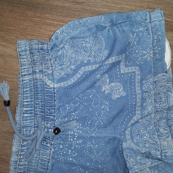 Buffalo David Bitton Paisley Shorts - Picture 4 of 5